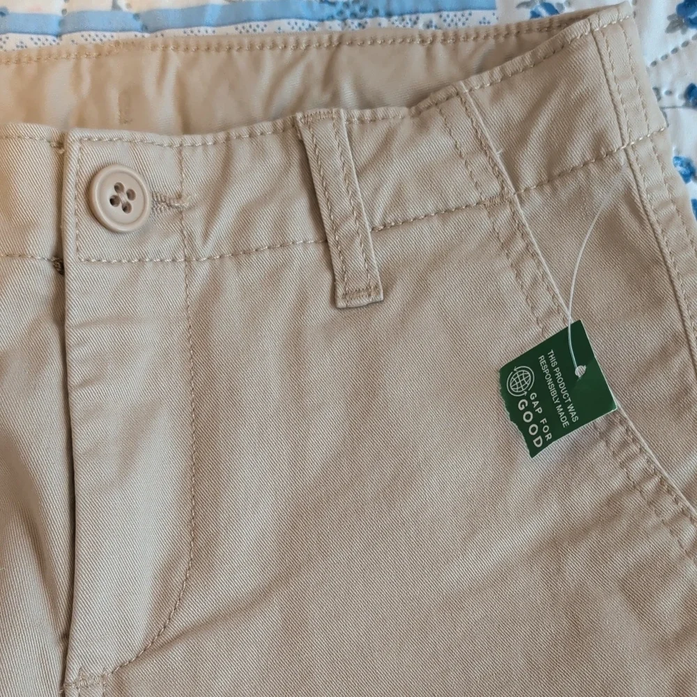 Gap Kids Khaki Shorts Size 8 NWT